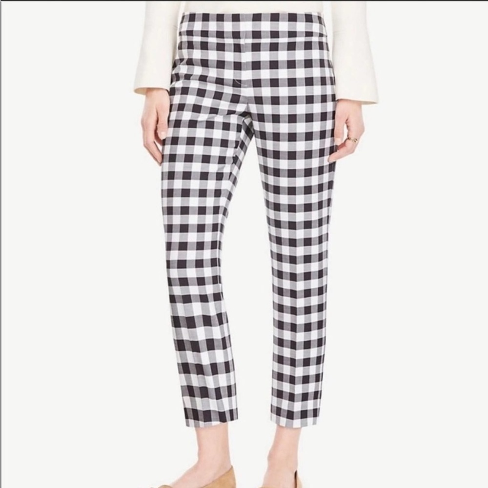 Ann Taylor Devin cropped leg navy blue and white checkered pants